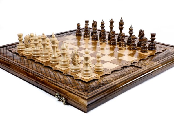 Parduodami klasikiniai prabangūs šachmatų-Backgammon šachmatų rinkiniai