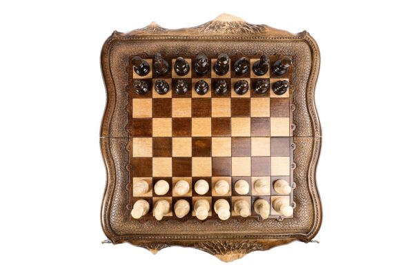 Šachmatai-Backgammon su autorių teisių saugomais Ararato kalno kontūrais prabangiais medinių šachmatų rinkiniais