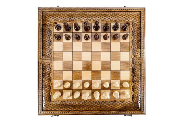 Parduodami klasikiniai prabangūs šachmatų-Backgammon šachmatų rinkiniai
